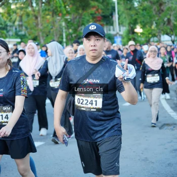 Runner Photo 1621621