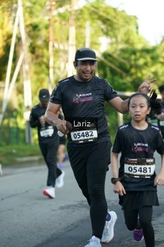 Runner Photo 1621659