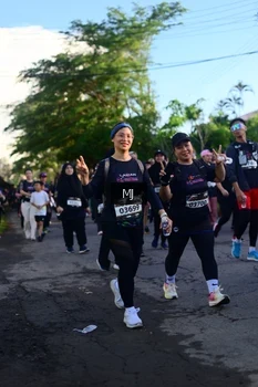 Runner Photo 1621668