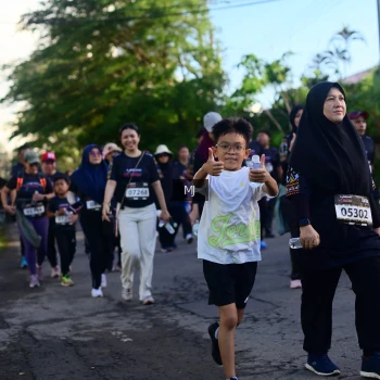 Runner Photo 1621695