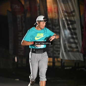 Runner Photo 1621711