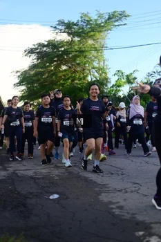 Runner Photo 1621825