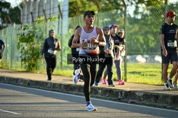Runner Photo 1621912