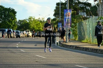 Runner Photo 1621973