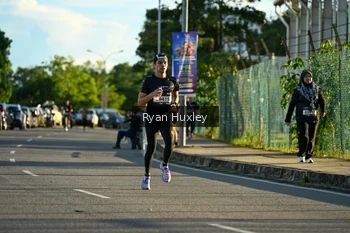 Runner Photo 1621996