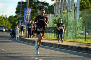 Runner Photo 1622137