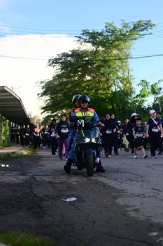 Runner Photo 1622337