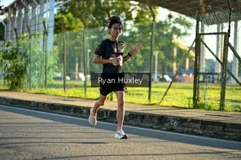 Runner Photo 1622415