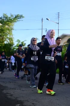 Runner Photo 1622450