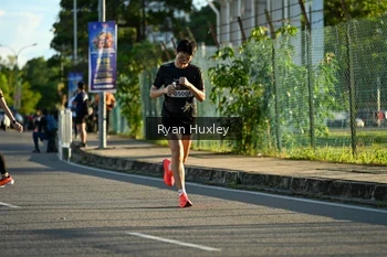 Runner Photo 1622470