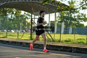 Runner Photo 1622503