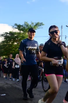 Runner Photo 1622509