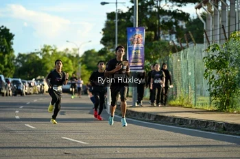 Runner Photo 1622517