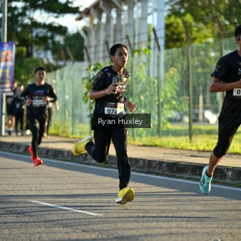 Runner Photo 1622546