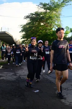 Runner Photo 1622565
