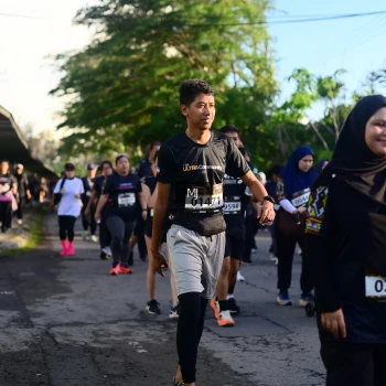 Runner Photo 1622644