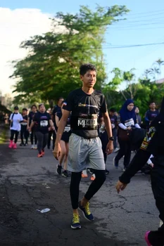 Runner Photo 1622650