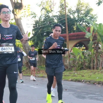Runner Photo 1622875