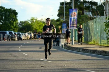 Runner Photo 1622946