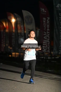 Runner Photo 1622994