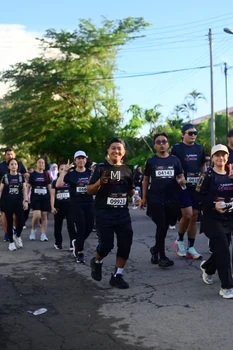 Runner Photo 1623002