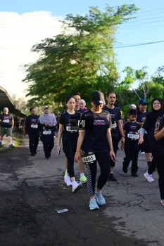 Runner Photo 1623117