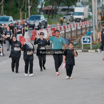 Runner Photo 1623216