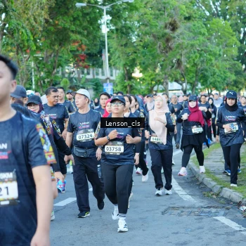 Runner Photo 1623232