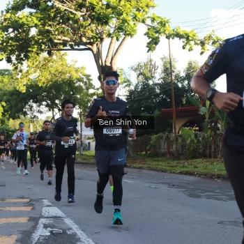 Runner Photo 1623297