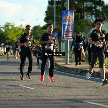 Runner Photo 1623349