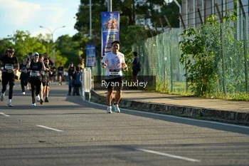 Runner Photo 1623474