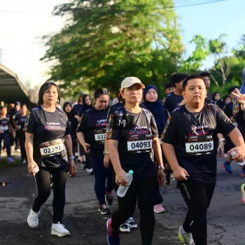 Runner Photo 1623649