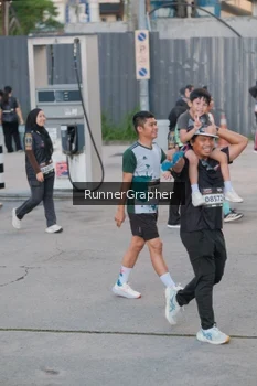 Runner Photo 1623777