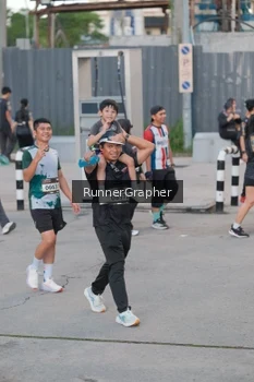 Runner Photo 1623815
