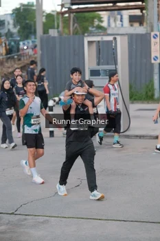 Runner Photo 1623847
