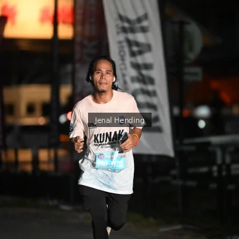Runner Photo 1624086