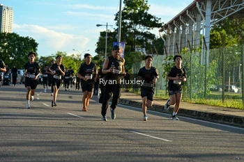 Runner Photo 1624263