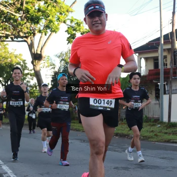 Runner Photo 1624354