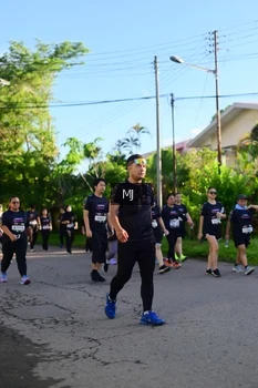 Runner Photo 1624383