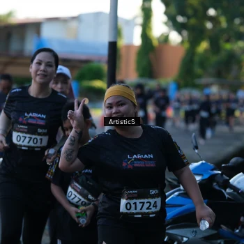 Runner Photo 1624535