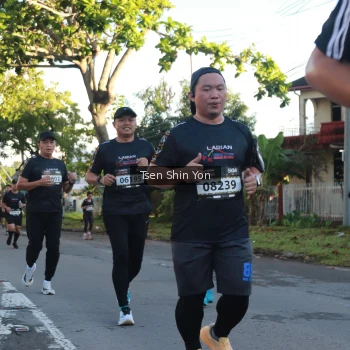 Runner Photo 1624797