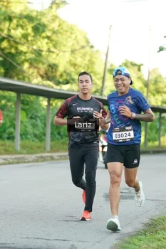 Runner Photo 1624899