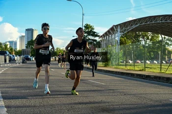 Runner Photo 1624947
