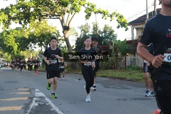Runner Photo 1624996