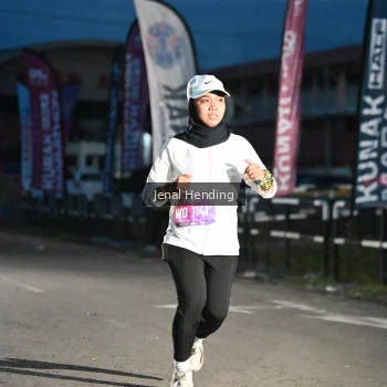 Runner Photo 1625091