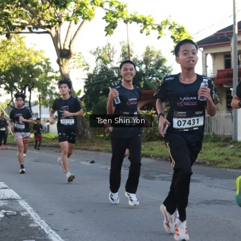 Runner Photo 1625099