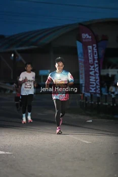 Runner Photo 1625100