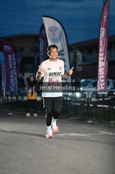 Runner Photo 1625130