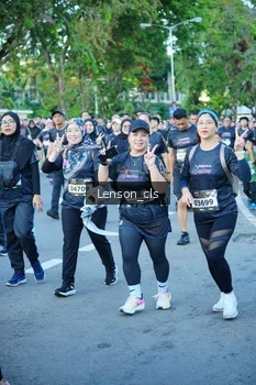 Runner Photo 1625200
