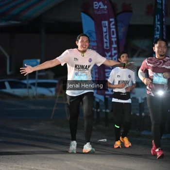 Runner Photo 1625343